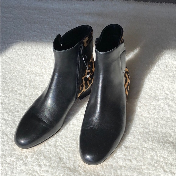 😍NEW‼️MK MICHAEL KORS WOMENS ANKLE BOOTS|Size 6M - Picture 2 of 8